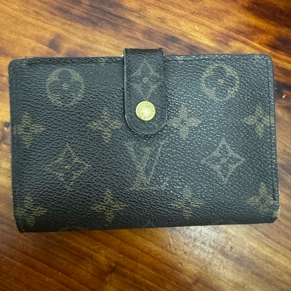 LV wallet